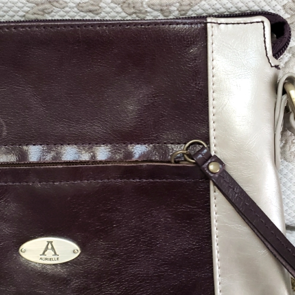 Aurielle Leather by Carryland Women’s Crossbody Bag, Two-tone Brown/ Metallic - Picture 5 of 16